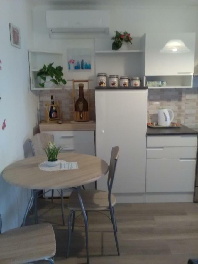 Apartma Evi Zaga Luaran gambar