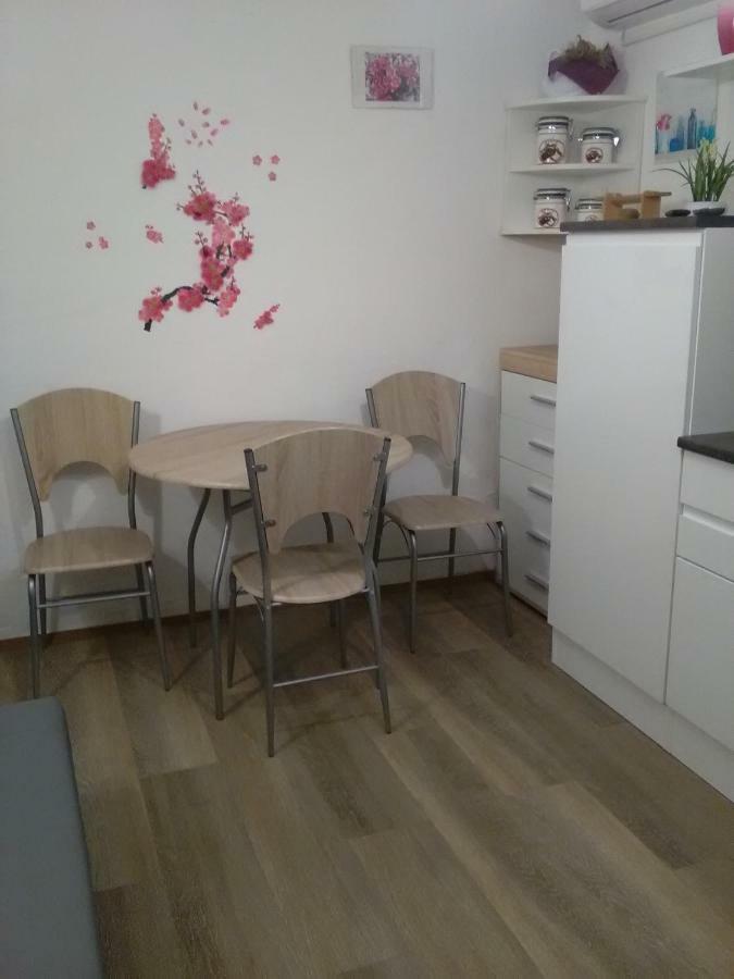 Apartma Evi Zaga Luaran gambar
